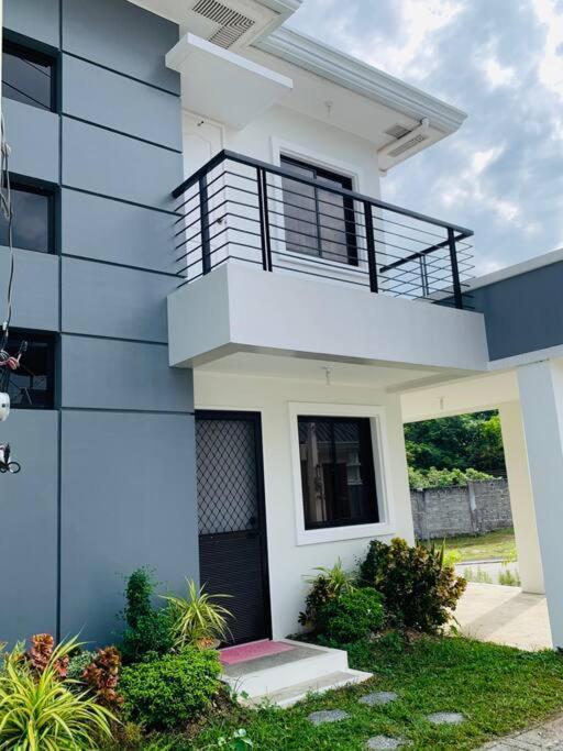 Cozy Home At A Private Subdivision Abucay Exterior photo